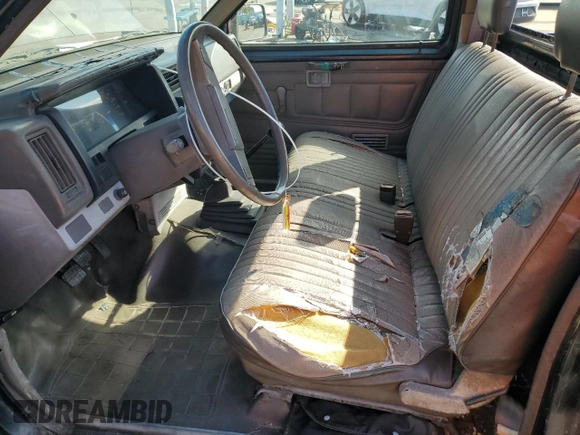 1986 Nissan Hardbody с VIN 1N6ND11S3GC381896, выставлен на аукционе Copart как лот 44219045 с пробегом 124 009 миль миль и Списание • Salvage title. История ставок и продаж доступна на DreamBid. Изображение 7.