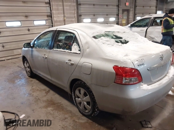 2007 Toyota Yaris with VIN JTDBT923271055260, listed as a IAAI auction lot 41600494 with 70,411 mi miles. Bid and sale history available at carsss.com. Image 14.
