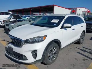 2019 Kia Sorento EX V6 with VIN 5XYPH4A50KG500567, listed as a IAAI auction lot 41113028 with 110,698 mi miles. Bid and sale history available at carsss.com. Image 17.