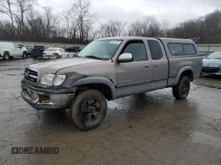 2000 Toyota Tundra SR5 with VIN 5TBBT4412YS108390, listed as a Copart auction lot 52631775 with 166,137 mi miles and Salvage Title. Bid and sale history available at DreamBid. Image 1.