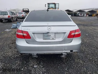 2012 Mercedes-Benz E-Class E 350 Luxury with VIN WDDHF5KB4CA618729, listed as a IAAI auction lot 41074382 with 115,060 mi miles. Bid and sale history available at carsss.com. Image 16.