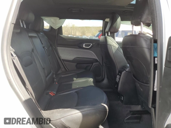 2023 Jeep Compass Latitude Lux с VIN 3C4NJDFN3PT517934, выставлен на аукционе Copart как лот 54015345 с пробегом 13 279 миль миль и Списание • Salvage title. История ставок и продаж доступна на DreamBid. Изображение 11.