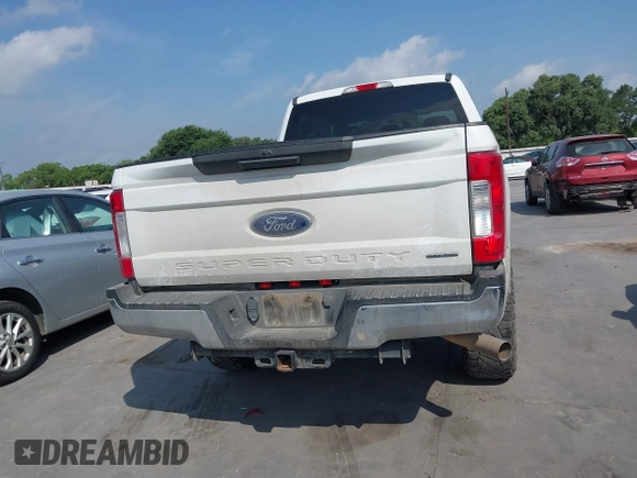 2018 Ford F-250 XL с VIN 1FT7W2B67JEC61723, выставлен на аукционе IAAI как лот 42044635 с пробегом 249 979 миль миль и . История ставок и продаж доступна на DreamBid. Изображение 16.