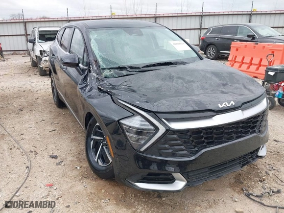2024 Kia Sportage Hybrid LX with VIN KNDPUCDG0R7152425, listed as a IAAI auction lot 41818634 with 6,829 mi miles. Bid and sale history available at carsss.com. Image 6.