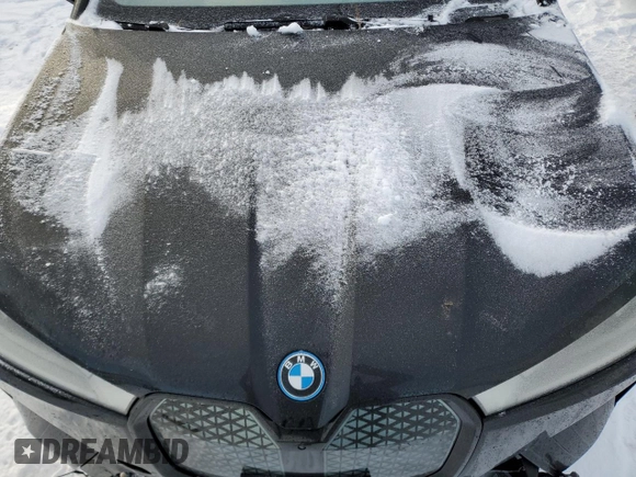 2025 BMW iX xDrive50 with VIN WB523CF04SCT20220, listed as a Copart auction lot 83225094 with 0 mi miles and Salvage Title. Bid and sale history available at carsss.com. Image 12.