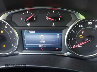 2024 GMC Terrain SLE z VIN 3GKALMEG7RL349511, wystawiony jako IAAI lot #41949087 z przebiegiem 8 574 mil mil oraz . Historia ofert i sprzedaży dostępna na DreamBid. Obrazek 7.