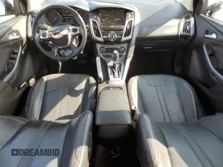 2014 Ford Focus Titanium z VIN 1FADP3N27EL161613, wystawiony jako Copart lot #56166805 z przebiegiem 140 336 mil mil oraz Szkoda całkowita • Salvage title. Historia ofert i sprzedaży dostępna na DreamBid. Obrazek 8.