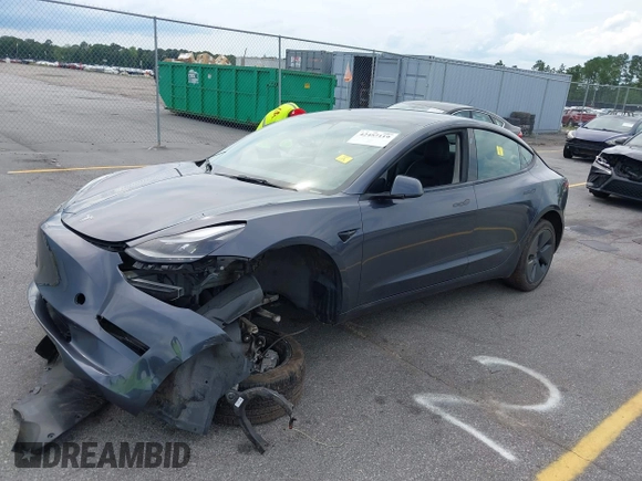 2023 Tesla Model 3 z VIN 5YJ3E1EA1PF449575, wystawiony jako IAAI lot #42457119 z przebiegiem 51 084 mil mil oraz . Historia ofert i sprzedaży dostępna na DreamBid. Obrazek 17.