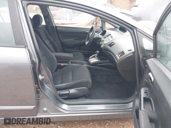 2011 Honda Civic LX-S z VIN 19XFA1F68BE015834, wystawiony jako IAAI lot #42215322 z przebiegiem 169 116 mil mil oraz . Historia ofert i sprzedaży dostępna na DreamBid. Obrazek 5.