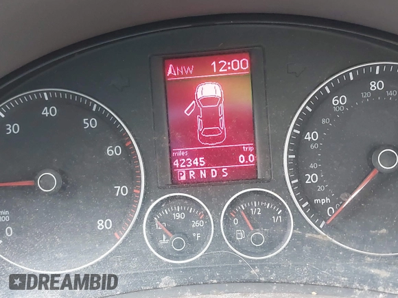 2005 Volkswagen Jetta 2.5L with VIN 3VWSG71K15M647327, listed as a IAAI auction lot 41982037 with 42,345 mi miles and . Bid and sale history available at DreamBid. Image 7.