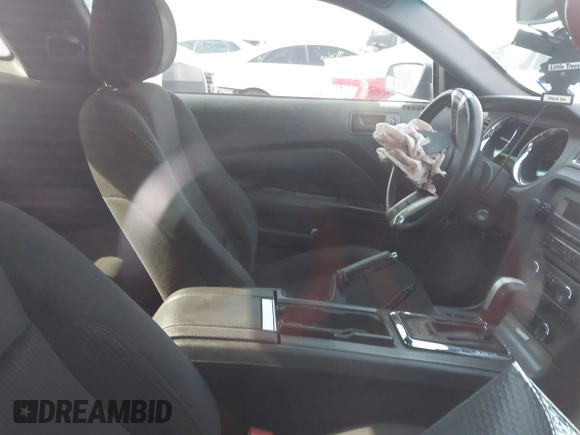 2013 Ford Mustang V6 with VIN 1ZVBP8AM7D5268215, listed as a IAAI auction lot 42302505 with 165,539 mi miles and . Bid and sale history available at DreamBid. Image 5.