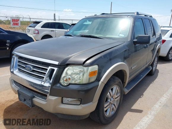 2007 Ford Explorer Eddie Bauer z VIN 1FMEU64E37UA97616, wystawiony jako IAAI lot #42761472 z przebiegiem 220 385 mil mil oraz . Historia ofert i sprzedaży dostępna na DreamBid. Obrazek 2.