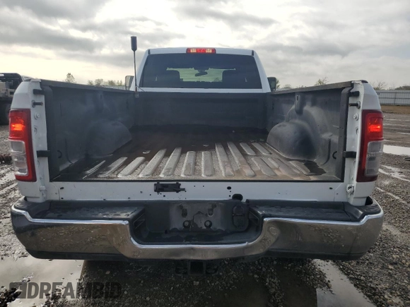 2021 Ram 2500 Tradesman with VIN 3C6UR5HJ5MG585149, listed as a Copart auction lot 84829774 with 114,586 mi miles and Salvage title. Bid and sale history available at DreamBid. Image 6.