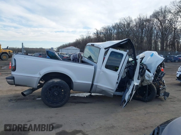 2001 Ford Super Duty F-250 XL with VIN 1FTNX20F01EA81930, listed as a IAAI auction lot 41497045 with 195,620 mi miles. Bid and sale history available at carsss.com. Image 13.