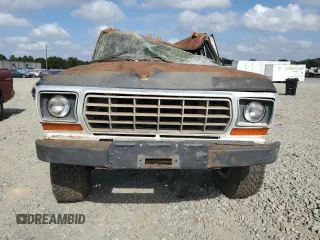 1979 Ford F-150 с VIN F26SUFC4918, выставлен на аукционе Copart как лот 76140314 с пробегом 84 607 миль миль и Списание • Salvage title. История ставок и продаж доступна на DreamBid. Изображение 5.