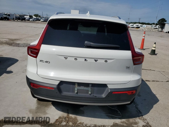 2019 Volvo XC40 Momentum z VIN YV4AC2HK3K2068990, wystawiony jako Copart lot #56154375 z przebiegiem Nie podano mil oraz Nie do naprawy • Non repairable. Historia ofert i sprzedaży dostępna na DreamBid. Obrazek 6.