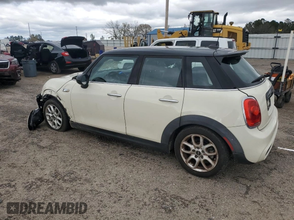 2015 MINI Hardtop 4 Door S z VIN WMWXU3C57FT892067, wystawiony jako Copart lot #46987555 z przebiegiem 66 235 mil mil oraz Szkoda całkowita • Salvage title. Historia ofert i sprzedaży dostępna na DreamBid. Obrazek 2.