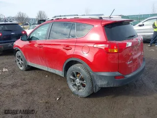 2014 Toyota RAV4 XLE with VIN 2T3RFREV6EW135095, listed as a IAAI auction lot 41706521 with 135,631 mi miles. Bid and sale history available at carsss.com. Image 3.