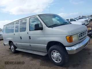 2003 Ford Econoline Passenger XL z VIN 1FBSS31S43HB53334, wystawiony jako IAAI lot #41547951 z przebiegiem 197 072 mil mil oraz . Historia ofert i sprzedaży dostępna na DreamBid. Obrazek 13.