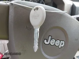 2008 Jeep Liberty Sport z VIN 1J8GP28K78W262126, wystawiony jako IAAI lot #42237465 z przebiegiem 252 002 mil mil oraz . Historia ofert i sprzedaży dostępna na DreamBid. Obrazek 11.