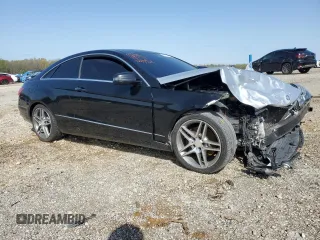 2014 Mercedes-Benz E 350 z VIN WDDKJ5KBXEF231550, wystawiony jako Copart lot #51074775 z przebiegiem 115 399 mil mil oraz Czysty tytuł • Clean title. Historia ofert i sprzedaży dostępna na DreamBid. Obrazek 4.