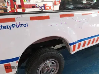 2020 Ford F-250 XL z VIN 1FT7X2BTXLEE50470, wystawiony jako IAAI lot #42786344 z przebiegiem 292 133 mil mil oraz . Historia ofert i sprzedaży dostępna na DreamBid. Obrazek 5.