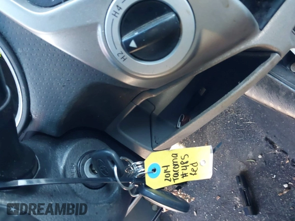 2014 Toyota Tacoma with VIN 3TMLU4EN5EM152759, listed as a IAAI auction lot 41726552 with 194,817 mi miles. Bid and sale history available at carsss.com. Image 11.