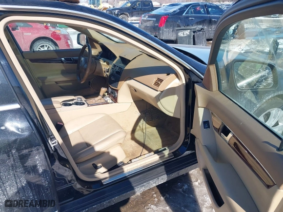 2008 Mercedes-Benz C-Class 3.0L Sport with VIN WDDGF54X38F132654, listed as a IAAI auction lot 41636322 with 184,131 mi miles. Bid and sale history available at carsss.com. Image 5.
