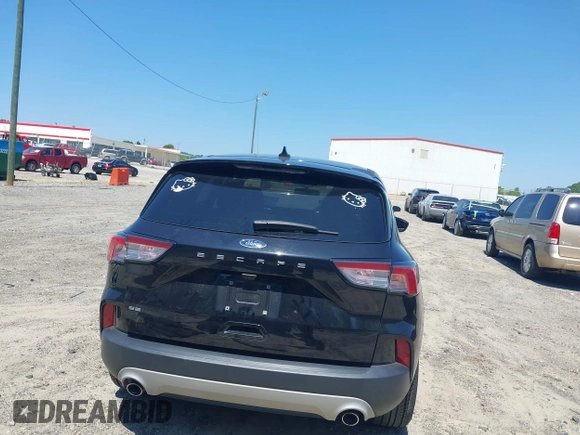 2021 Ford Escape SE z VIN 1FMCU0G66MUB26983, wystawiony jako IAAI lot #42144053 z przebiegiem 60 614 mil mil oraz . Historia ofert i sprzedaży dostępna na DreamBid. Obrazek 17.