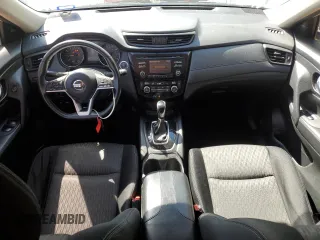 2017 Nissan Rogue SV z VIN JN8AT2MTXHW131526, wystawiony jako Copart lot #52114375 z przebiegiem 132 810 mil mil oraz Czysty tytuł • Clean title. Historia ofert i sprzedaży dostępna na DreamBid. Obrazek 8.