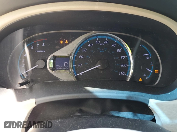 2014 Toyota Sienna XLE with VIN 5TDYK3DC1ES453924, listed as a Copart auction lot 56148565 with 198,185 mi miles and Clean title. Bid and sale history available at DreamBid. Image 9.