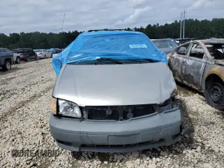 2003 Toyota Sienna CE with VIN 4T3ZF19C03U555684, listed as a Copart auction lot 60323904 with 204,368 mi miles and Salvage Title. Bid and sale history available at carsss.com. Image 5.