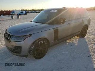 2020 Land Rover Range Rover z VIN SALGS5SEXLA569475, wystawiony jako Copart lot #82700814 z przebiegiem 73 738 mil mil oraz Szkody całkowita. Historia ofert i sprzedaży dostępna na DreamBid. Obrazek 1.