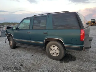 1995 Chevrolet Tahoe with VIN 1GNEK13K6SJ451263, listed as a Copart auction lot 73680184 with 189,013 mi miles and Salvage Title. Bid and sale history available at carsss.com. Image 2.