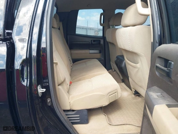 2010 Toyota Tundra 4WD Truck with VIN 5TFUW5F14AX121698, listed as a IAAI auction lot 41582570 with 1 mi miles. Bid and sale history available at carsss.com. Image 8.