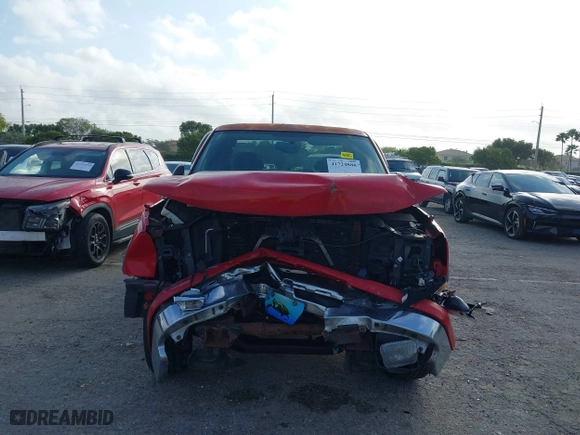 2006 Chevrolet Silverado 1500 LT1 with VIN 1GCEK19B46E108918, listed as a IAAI auction lot 41724888 with 194,619 mi miles. Bid and sale history available at carsss.com. Image 6.