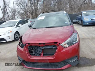 2019 Nissan Kicks SR with VIN 3N1CP5CUXKL492775, listed as a IAAI auction lot 41781059 with 152,745 mi miles. Bid and sale history available at carsss.com. Image 12.
