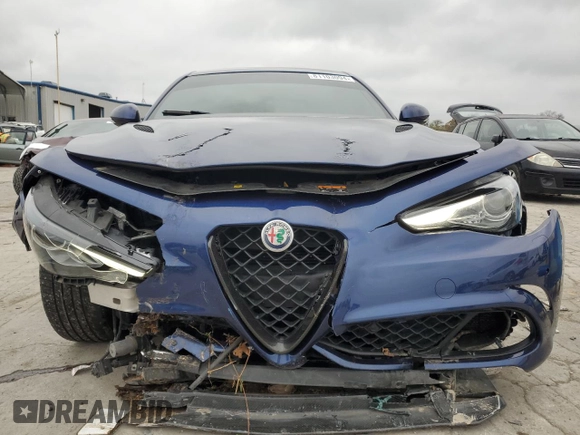 2017 Alfa Romeo Giulia with VIN ZARFAEAV0H7548796, listed as a Copart auction lot 81103094 with 63,028 mi miles and Salvage title. Bid and sale history available at DreamBid. Image 5.