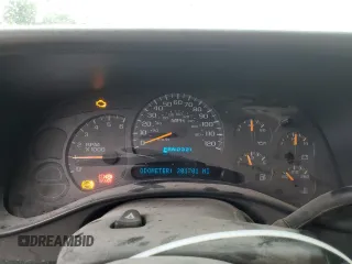 2004 Chevrolet Tahoe LT with VIN 1GNEK13Z14R181814, listed as a Copart auction lot 63178264 with 201,701 mi miles and Salvage Title. Bid and sale history available at carsss.com. Image 9.