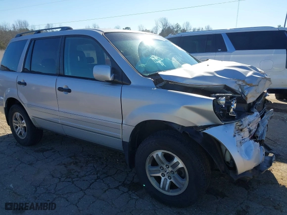 2003 Honda Pilot EX with VIN 2HKYF18683H579746, listed as a IAAI auction lot 41206240 with 196,467 mi miles. Bid and sale history available at carsss.com. Image 18.