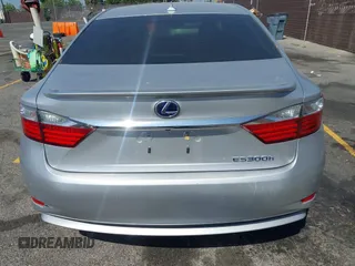 2013 Lexus ES 300h with VIN JTHBW1GG2D2022140, listed as a IAAI auction lot 42677307 with 133,630 mi miles and . Bid and sale history available at DreamBid. Image 16.
