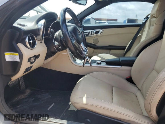 2012 Mercedes-Benz SLK 250 с VIN WDDPK4HA6CF046002, выставлен на аукционе Copart как лот 60751324 с пробегом 86 637 миль миль и Чистый • Clean title. История ставок и продаж доступна на DreamBid. Изображение 7.