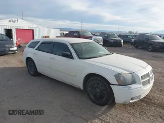 2006 Dodge Magnum with VIN 2D4FV47T76H416489, listed as a IAAI auction lot 41461140 with 165,081 mi miles and . Bid and sale history available at carsss.com. Image 1.