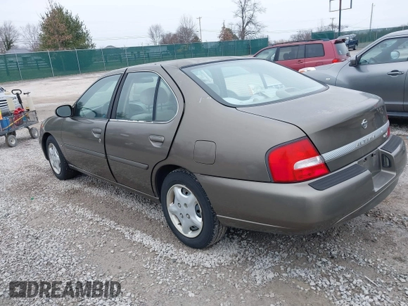 2001 Nissan Altima GXE with VIN 1N4DL01D81C187472, listed as a IAAI auction lot 41502436 with 195,203 mi miles. Bid and sale history available at carsss.com. Image 3.