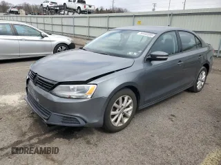2012 Volkswagen Jetta SE z VIN 3VWDP7AJ4CM069253, wystawiony jako Copart lot #50593595 z przebiegiem 119 463 mil mil oraz Szkody całkowita. Historia ofert i sprzedaży dostępna na DreamBid. Obrazek 1.