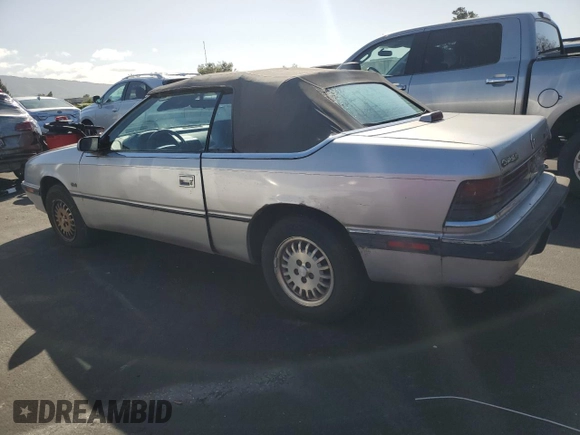 1992 Chrysler LeBaron z VIN 1C3X44539NF136763, wystawiony jako Copart lot #51253645 z przebiegiem 73 364 mil mil oraz Czysty tytuł • Clean title. Historia ofert i sprzedaży dostępna na DreamBid. Obrazek 2.