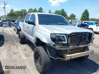 2005 Toyota Tacoma with VIN 5TELU42N75Z013885, listed as a IAAI auction lot 42751666 with 170,928 mi miles and . Bid and sale history available at DreamBid. Image 1.