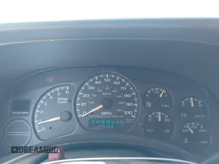 2002 Chevrolet Suburban LT z VIN 1GNFK16Z32J294238, wystawiony jako IAAI lot #42143758 z przebiegiem 175 468 mil mil oraz . Historia ofert i sprzedaży dostępna na DreamBid. Obrazek 7.