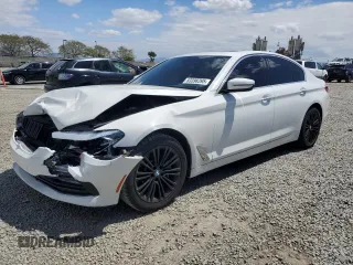 2017 BMW 5 Series 530i z VIN WBAJA5C30HG894635, wystawiony jako Copart lot #53398395 z przebiegiem 84 933 mil mil oraz Szkoda całkowita • Salvage title. Historia ofert i sprzedaży dostępna na DreamBid. Obrazek 1.