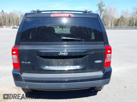 2015 Jeep Patriot High Altitude with VIN 1C4NJRFB4FD425660, listed as a IAAI auction lot 41821761 with 90,774 mi miles and . Bid and sale history available at carsss.com. Image 16.